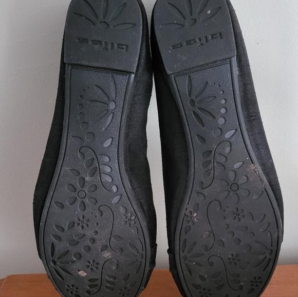 Bliss size 6 flats - Picture 3 of 7